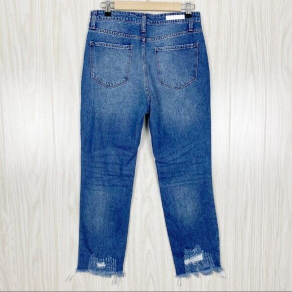 Cello | High Rise Distressed Straight Leg Jean Size 9 - Picture 2 of 8